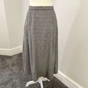 Pendleton Vintage Wool Skirt Womens 14 Petite Black White Plaid Pleated Midi